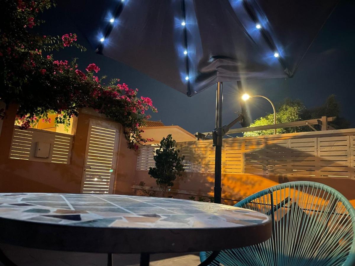 Con Piscina A 5 Minutos De La Playa . Ferienhaus Aguadulce (Almeria)