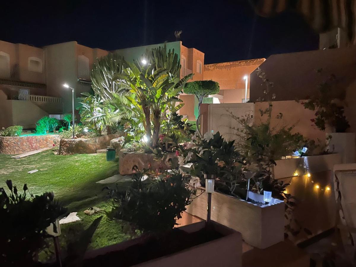 Con Piscina A 5 Minutos De La Playa . Ferienhaus *